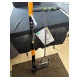 FISKARS STAND UP WEEDER & YARD BUTLER AIRRATOR