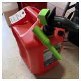 5 GAL SCEPTER GAS CAN FILLED W/ GAS