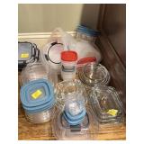 PYREX & PLASTIC TUPPERWARE W/ LIDS