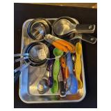 KITCHEN UTENSILS, MEASURING SPOONS