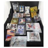 (23) FOOTBALL & BASEBALL CARDS - MIXED VARIETY