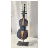 Violin sculpture