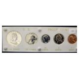 1962 U.S. MINT PROOF SET IN CAPITAL HOLDER