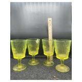 4 VASELINE FRUIT PATTERN GOBLETS