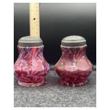 2 FENTON CRANBERRY DAISY & FERN SUGAR SHAKERS