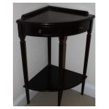 Vintage Bombay Company Corner Accent Table