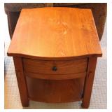 Broyhill Wooden Side Table w/ 1 Drawer