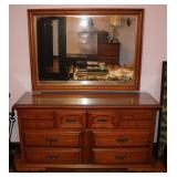 Vintage Drexel 7 Drawer Dresser w/ Mirror
