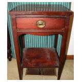 Vintage Dixie 1 Drawer End Table