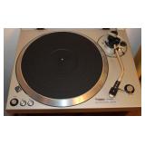 Technics SL-1401 Quarts Direct Drive Turntable