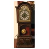 Vintage Plastic Sunbeam Mantel/ Table Top Clock