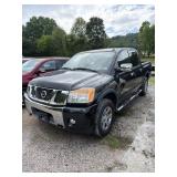 2015 Nissan TITAN SV