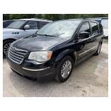 2010 Chrysler TOWN & COUNTRY
