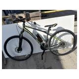 POLICE SEIZURE BIKE - USE PHOTOS FOR DETAILS