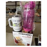 POP CORN POPPER, 2 MUGS