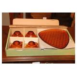AMBER "DAISY & BUTTON SNACK SET