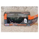 1:24 SCALE DIE CAST REPLICA AND KNIFE