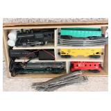 LIONEL O GAUGE TRAIN SET IN BOX