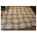 Traditional Double Wedding Ring Pattern Quilt