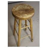 28' Wooden Stool