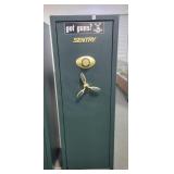SENTRY GUN SAFE MODEL G5251-1 W/ INTERNAL LOCKING