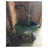 Scott deluxe spreader