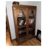 NUT-BROWN SOLID WOOD 4-SHELF DISPLAY CASE