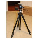 MANFROTTO CAMERA TRIPOD