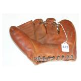 VINTAGE BAPCO BASEBALL GLOVE