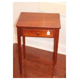 SINGLE DRAWER ACCENT TABLE