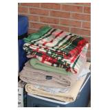 BLANKETS & BEDDING