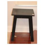 ACCENT TABLE