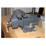 LIKE NEW CRAFTSMAN 5IN VISE
