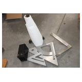 SQUARES & PAPER TOWEL HOLDER
