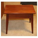 ACCENT TABLE