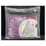 1997 NEW ZEALAND BRILLIANT UNC $5 COIN -