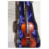STRAD COPY VIOLIN IN HARD CASE