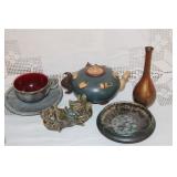 ASIAN COLLECTIBLES & POTTERY CUP & SAUCER