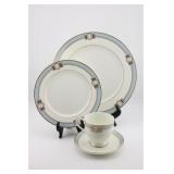 33 PC SET GORHAM 'PAVIA' BLUE CHINA SET