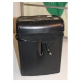 CASEMATE PAPER SHREDDER MODEL WM675XB