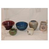6 PIECES OF VARIOUS POTTERY