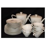 HUTSCHENREUTHER SELB PORCELAIN LUNCHEON SET