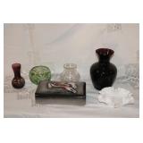 COLLECTIBLE GLASSWARE & COVERED BOX