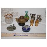 VARIETY OF SMALL COLLECTIBLES