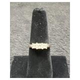 14K GOLD AND 3 DIAMOND RING (3/4CT TOTAL) -