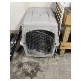 PET MATE LARGE KENNEL W/ FEED BOWLS - 22"x36"x30"