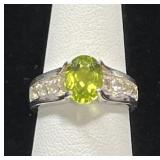 STERLING SILVER & GREEN PERIDOT RING 4.3GR -