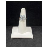 STERLING SILVER & BLUE TOPAZ RING - 4.4GR -