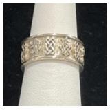 STERLING SILVER SCOTTISH BAND RING - 5.7GR -