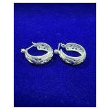 PAIR OF SMALL STERLING SILVER FILIGREE PATTERN